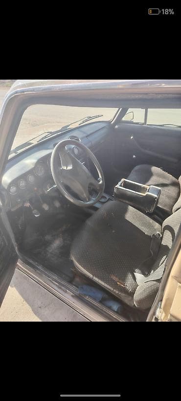 vaz 2106 radiator: VAZ 2106 sedan - Kuzov: bej rəng, 4 qapılı klassik kuzov, xrom — 5