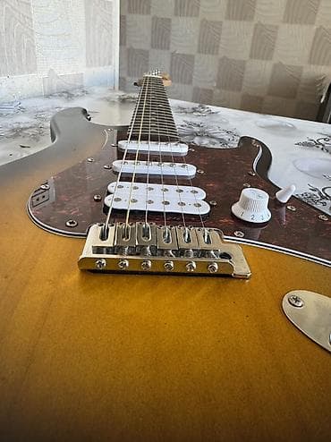 elektrogitara: Elektron gitara, 6 sim, İşlənmiş — 3