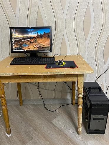 laptoplar: Kompüter satılır təcili. Core i3 prosessor, 4 ram, amd radeon — 4