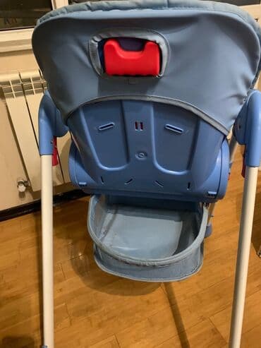 qidalandırmaq üçün uşaq stul yelləncək: Yaxşı vəziyyətdə uşaq masası. Heç bir problemi yoxdur. 115 azn-ə — 3