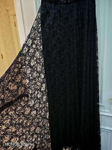 hw8 max: Qara krujeva gecə/libas - Model: Uzun, A-kəsim siluet; bel xəttində — 2