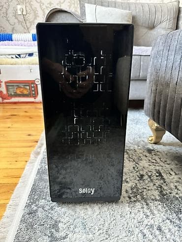Selay markalı PC korpusu - Format: Mid-tower - Ön panel: Parlaq qara