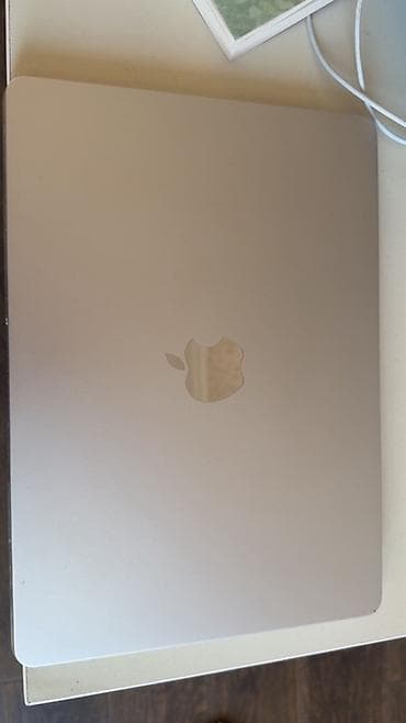 Apple MacBook Air 13 M4 (qızılı rəng) %100 pil gücü🔋 Hecbir problemi lalafo.az -da Apple MacBook Air 13 M4 (qızılı rəng) %100 pil gücü🔋 Hecbir problemi