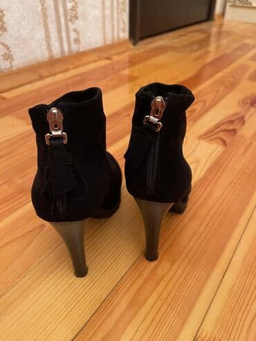 brend qadin ayaqqabilari: Ölçü: 36.5, rəng - Qara, İşlənmiş — 2