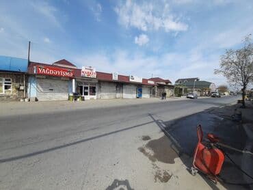 Ramana sovxozda,super yerde, astanovkada, yol qiraginda 5 obyektden ve