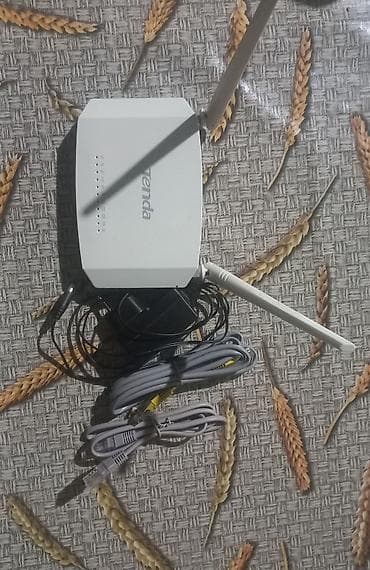 Tenda simsiz Wi‑Fi router Xüsusiyyətlər: - 2 ədəd xarici antena –