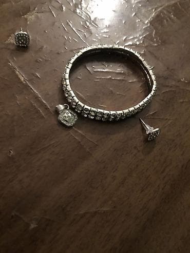 gumus dest: Gümüş tonlarda zərgərlik dəsti: - Elastik kristal bəzəkli qolbaq – — 1