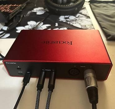 airpods qutu: Yeni 4-cü nəsil "Focusrite Scarlett" səs kartı. Qeyd: Mən mağaza — 5