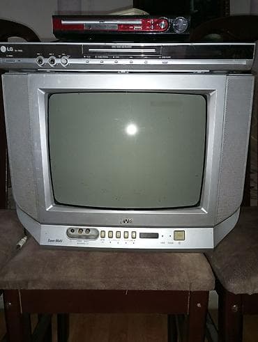 Klassik CRT televizor + media pleyer dəsti - Televizor: JVC Super