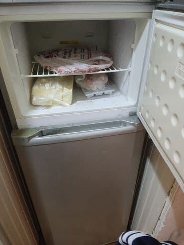 Volkswagen: 2 двери Beko Холодильник Продажа, цвет - Серебристый — 2