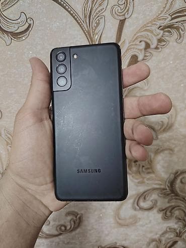 Фото и видеокамеры: Samsung Galaxy S21 FE, 128 ГБ, цвет - Черный, Беспроводная зарядка — 4