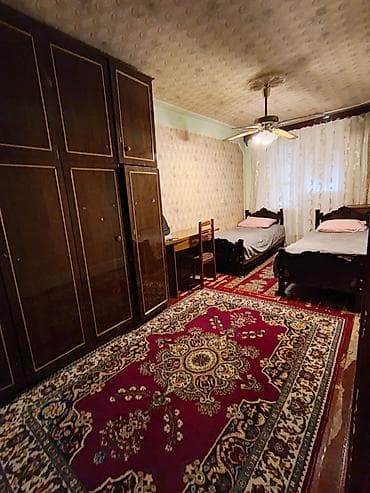 salyanda satilan evler: Gəncə, 3 otaqlı, Köhnə tikili, 70 kv. m — 3