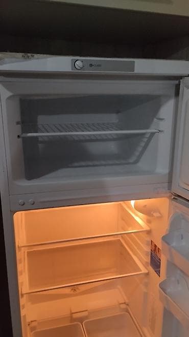 Аудиотехника: 2 двери Indesit Холодильник Продажа, цвет - Белый — 3