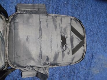 купить бу чемодан: Çanta təzə 15 manata.oglan üçün smartdir.hec istifadə olunmayıb — 4