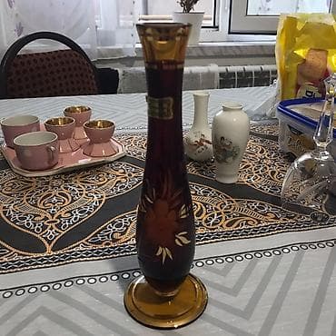 postel: Porcelan dekor dəsti - 3 ədəd kiçik dekorativ güldan: fərqli formalar — 8