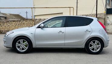 mersedes sprinter satisi: Hyundai i30: 1.6 l | 2010 il Hetçbek — 2