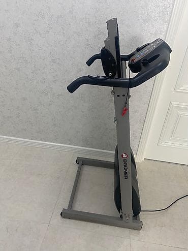 Alman firması olan Brümer şirkətinə məxsus, ideal formada qaçış — 6