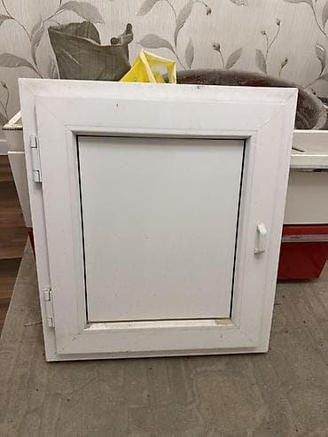 Plastik (PVC) kiçik pəncərə/qapaq - Material: ağ PVC profil -