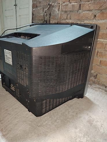 philips xenium x530: Televizor JVC — 4