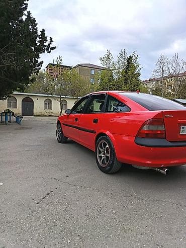 opel vectra 1997: Opel Vectra: 1.8 l | 1997 il 35000 km Sedan — 8