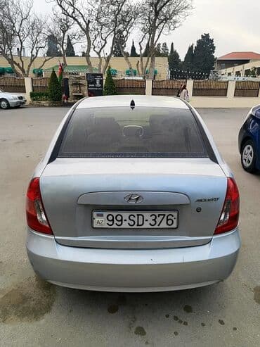 əllə çəkilmiş maşın şəkilləri: Hyundai Accent: 1.5 л | 2007 г. Седан — 2