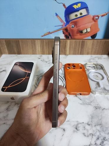 mini pc computer: IPhone 16 Pro, 256 GB, Desert Titanium, Face ID, Simsiz şarj — 3