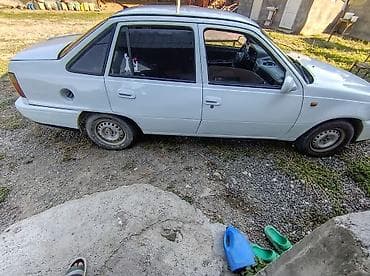 suse butulka: Daewoo Nexia: 1.5 l | 2008 il Sedan — 3