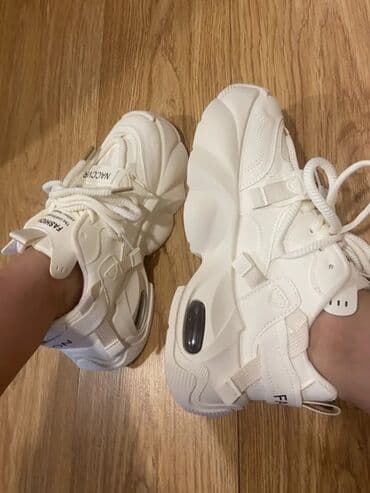 Ölçü: 40, rəng - Ağ, Yeni