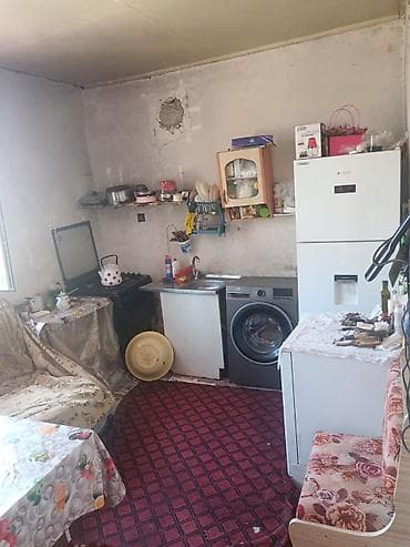 ev menzil: 4 otaqlı, 3 kv. m, Kredit yoxdur, Orta təmir — 8