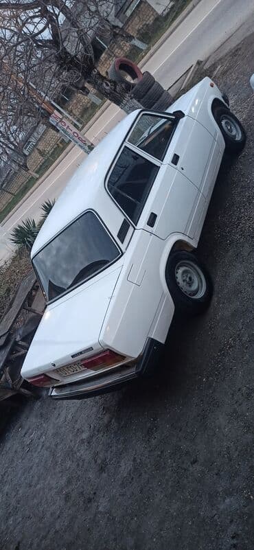 Информатика: ВАЗ (ЛАДА) 2107: 1.6 л | 1998 г. Седан — 2