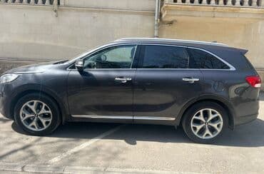 7 yerlik avtomobillər: Kia Sorento – 7 yerlik, geniş və rahat ailə SUV-u Xüsusiyyətlər: - — 2
