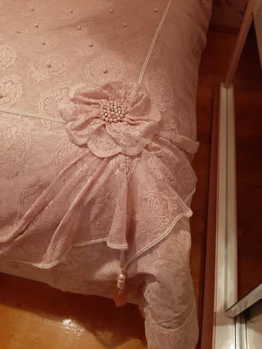 bogema aliram: Yataq üçün İşlənmiş Qaşlı rəng - Çəhrayı Yataq örtüyü — 4