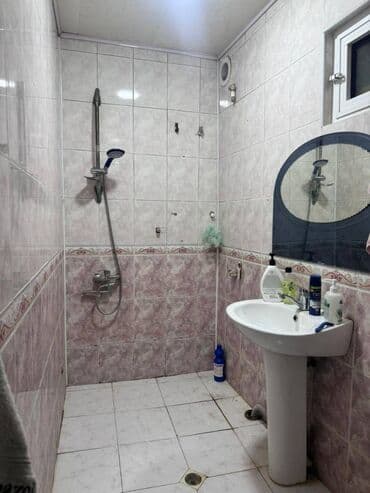 sumqayit bina evi: Yasama rayonu,Yeni yasamal,Qismət şadlıq sarayı tərəfə qalxanda,9 — 9