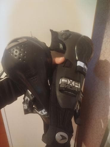 motosikle: IXS Racing moto dizlik və dirsəklik dəsti - Brend: IXS Racing - — 1