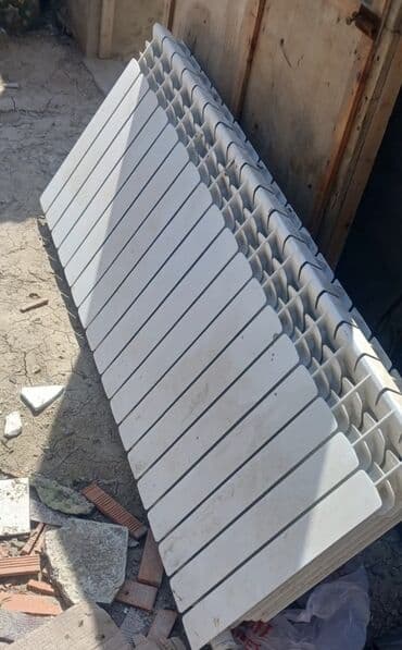 Перила: Б/у Секционный Радиатор Самовывоз — 1