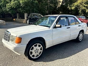 bmw 520 1984: Mercedes-Benz 190 (W201): 2 l | 1991 il Sedan — 2