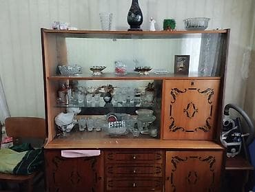 ikinci əl şifanerlər: Retro bufet-vitrin və metal TV. 20 - bufet, TV- 10 — 2