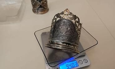 Gümüş rəngli metal fincanaltı/stanak (qədəh və ya stəkan üçün