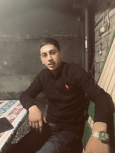 qara çanta: Qara rəngli kişi köynəyi - Rəng: qara - Üz hissədə qırmızı rəngli at — 1