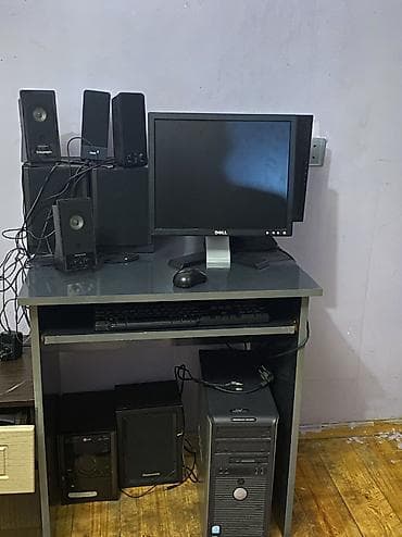 Salam evvala 3 boyuk kalonka 4 dene balaca kalonka herşeyi usdunde