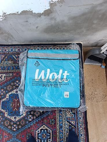 wolt gödəkcə: Maşın üçün yeke Wolt çatdırılma çantası (izotermik) yaninda cofeshop — 1
