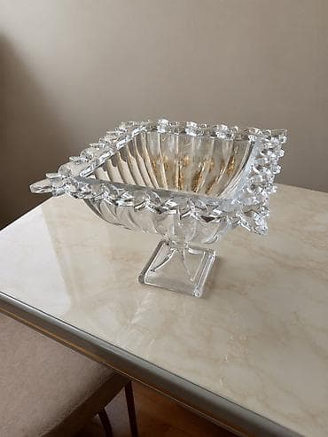 Kvadrat formalı şüşə/kristal meyvə və ya şirniyyat qabı - Material at lalafo.az Kvadrat formalı şüşə/kristal meyvə və ya şirniyyat qabı - Material