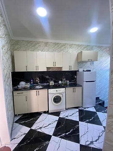 Mənzillər: 3 otaqlı, 70 kv. m — 9