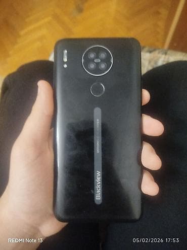 Tək problemi ekrandaki ləkədir.bartere əsas üstünlük verilir.telefonun