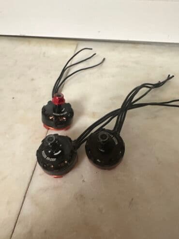 2205 KV2300 fırçasız motor .dronlar üçün nəzərdə tutulmuşdur. 5-7