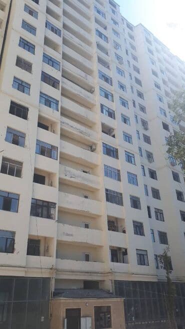 9 ci mikrorayon satilan evler: 3 otaqlı, Yeni tikili, m. Neftçilər, 144 kv. m — 1