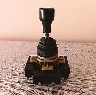 Krestovin Sənaye tipli joystick tipli istiqamətləndirici idarəetmə — 2