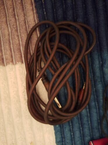 Gitaralar: Klassik gitara üzərində cüzi boya söküyü var problem yartamır heç cür — 7