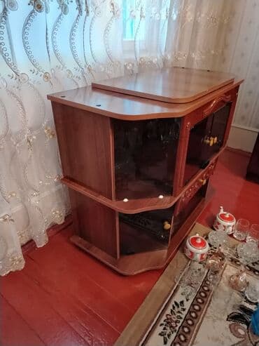 стол кухонный стекло: Б/у, Прямой ТВ стенд, Стеклянный — 2