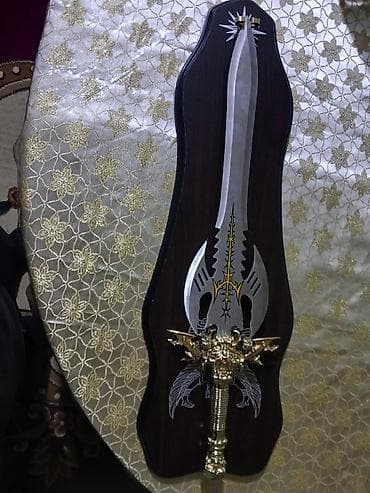 Dekorativ divar qılıncı – taxta lövhə üzərində - Unikal fantaziya